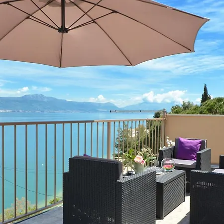 With A Sea View Terrace, Ciovo Near Appartamento