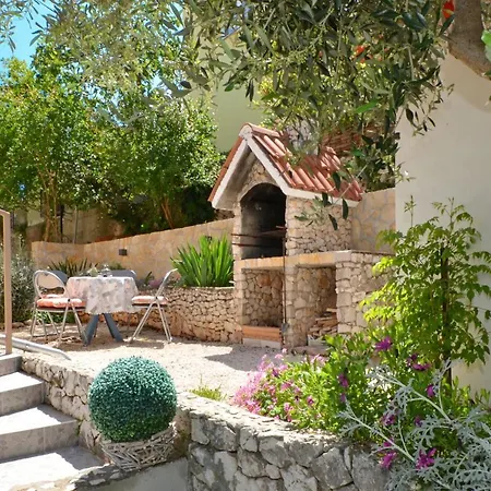 With A Sea View Terrace, Ciovo Near Appartamento *